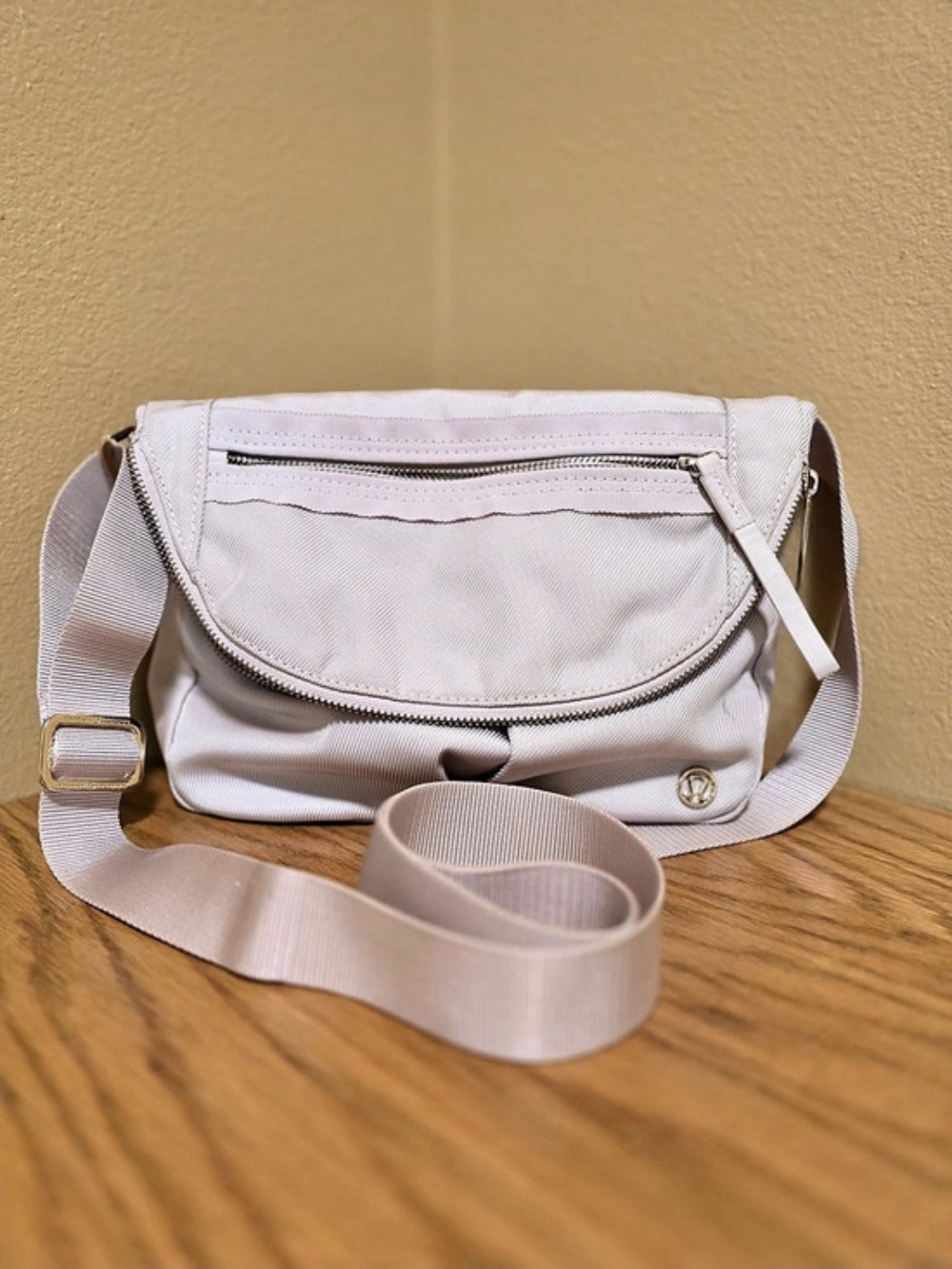 Lululemon Bluch Pink Crossbody Bag Like New